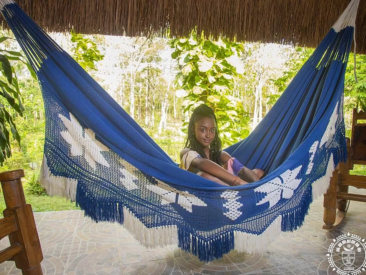Hamac Del Sol Familial - Grand Format Confort Optimal en Tissu Résistant aux Intempéries (Bleu Ciel, Modèle Cuta)
