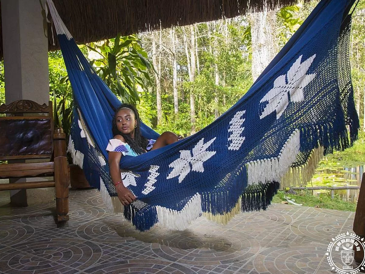 Hamac Del Sol Familial - Grand Format Confort Optimal en Tissu Résistant aux Intempéries (Bleu Ciel, Modèle Cuta)